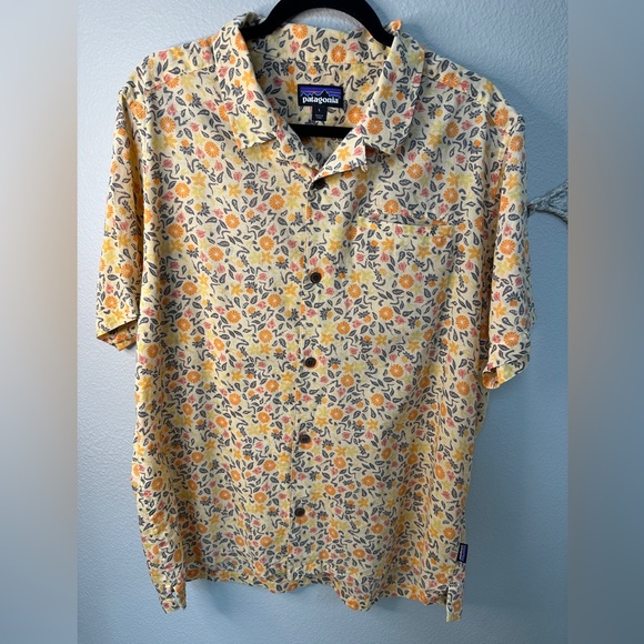 Patagonia Other - Patagonia lightweight A/C Shirt in funky floral retro 60s 70s vibe